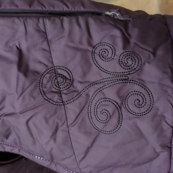 Columbia Sports Wear Purple Women's Jacket - Picture 4 of 13
